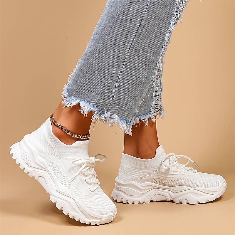 Scarlet | Comfortable Lace-Up Sneakers with Orthopedic Support